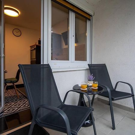Apartment Hesa- 4 Star Apartment Рийека Екстериор снимка