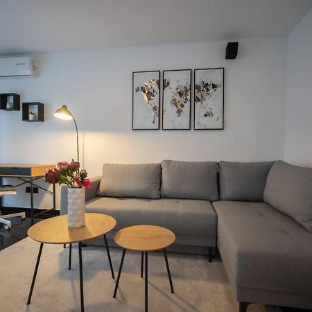 Apartment Hesa- 4 Star Apartment Рийека Екстериор снимка