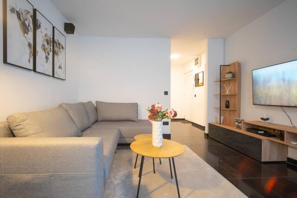 Apartment Hesa- 4 Star Apartment Рийека Екстериор снимка